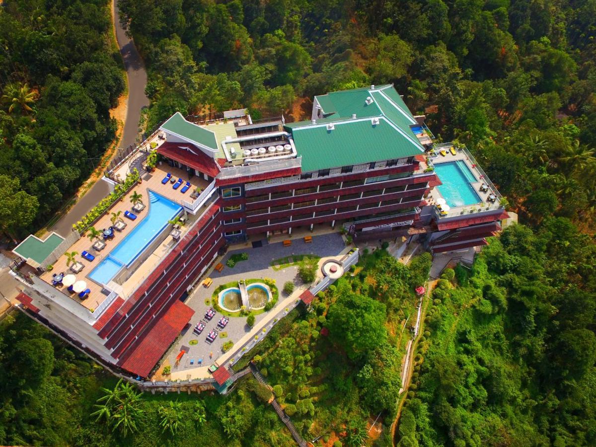 The Panoramic Getaway Hotel Munnar Luaran gambar Aerial view of the hotel