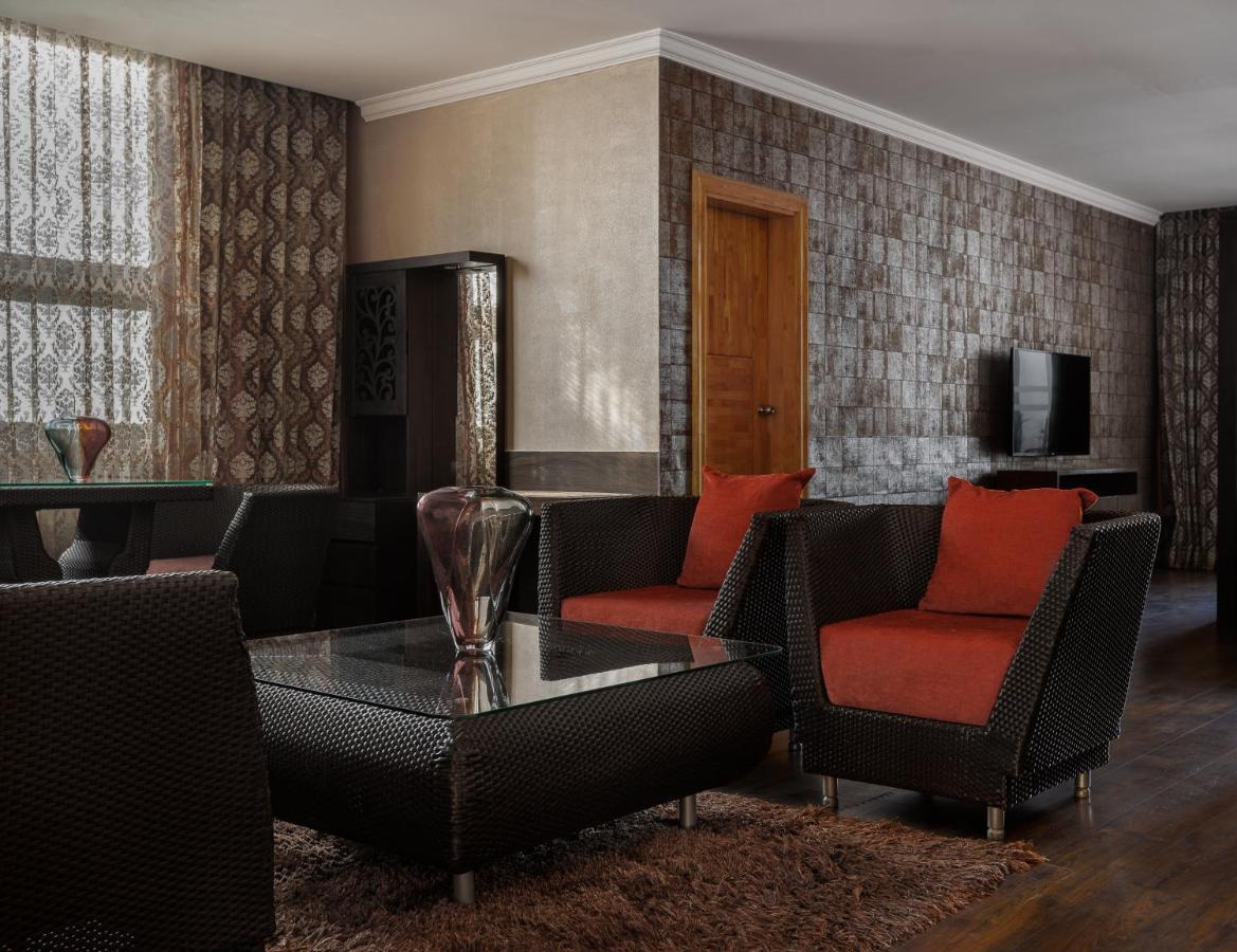 The Panoramic Getaway Hotel Munnar Luaran gambar A 3D rendering of a living room