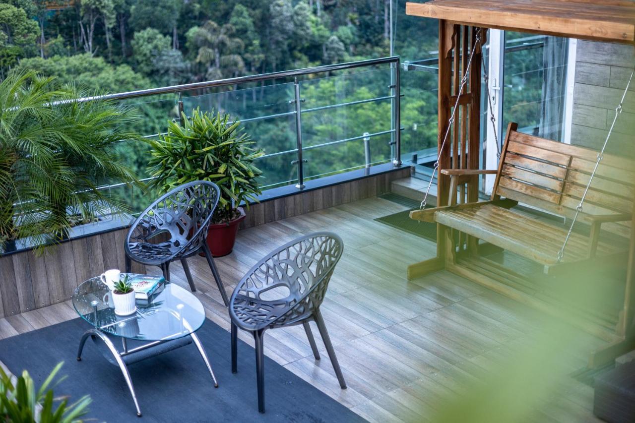 The Panoramic Getaway Hotel Munnar Luaran gambar A balcony