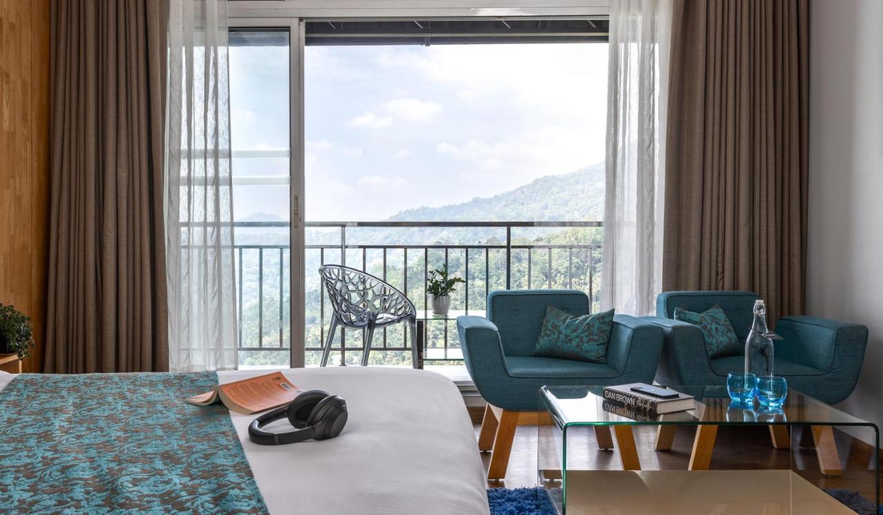 The Panoramic Getaway Hotel Munnar Luaran gambar A room at the hotel