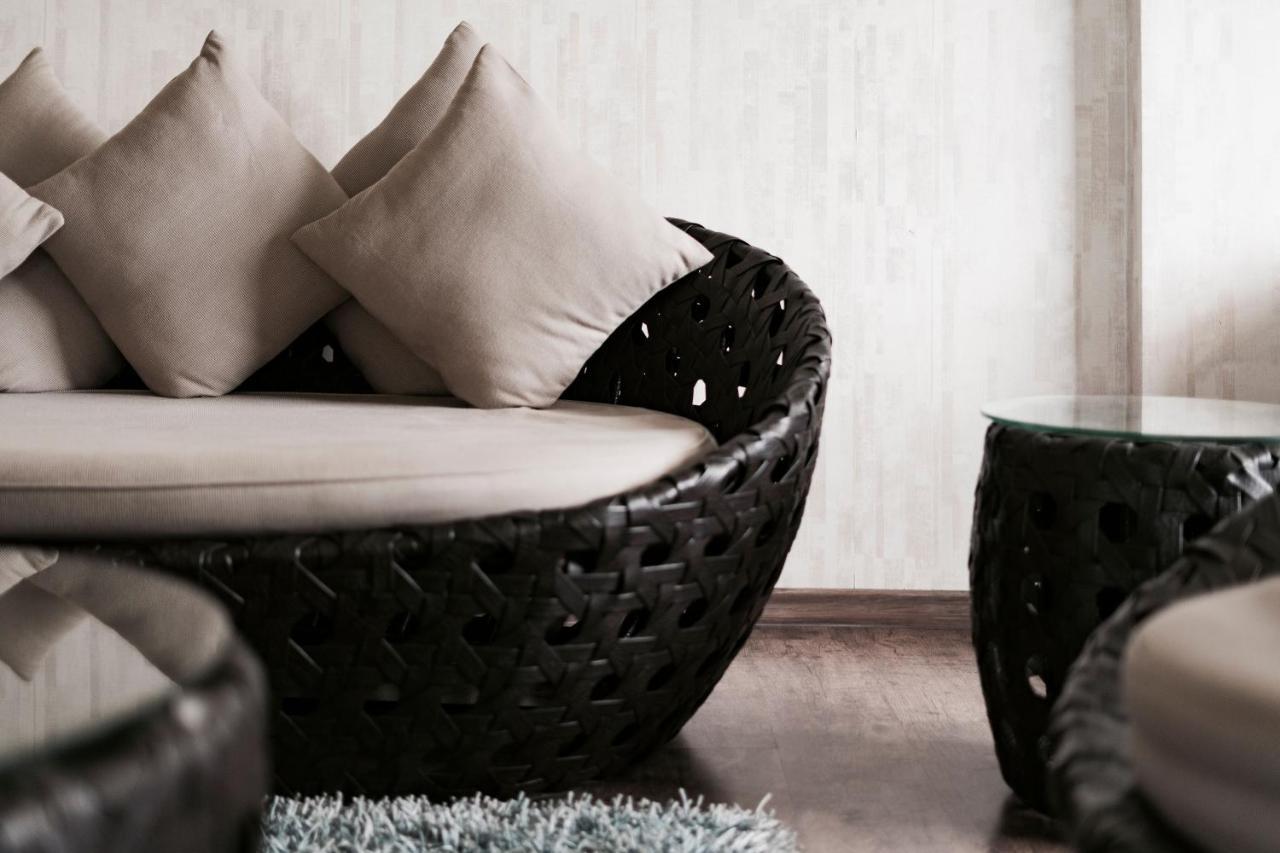 The Panoramic Getaway Hotel Munnar Luaran gambar A rattan chair