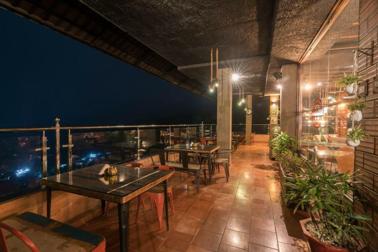 The Panoramic Getaway Hotel Munnar Luaran gambar Sky Bar
